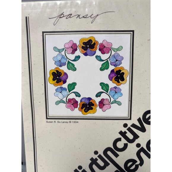 Pansy Quilting Appliqué Pattern by Distinctive Designs 1994 Full-Size For 12"x12 - Picture 2 of 5